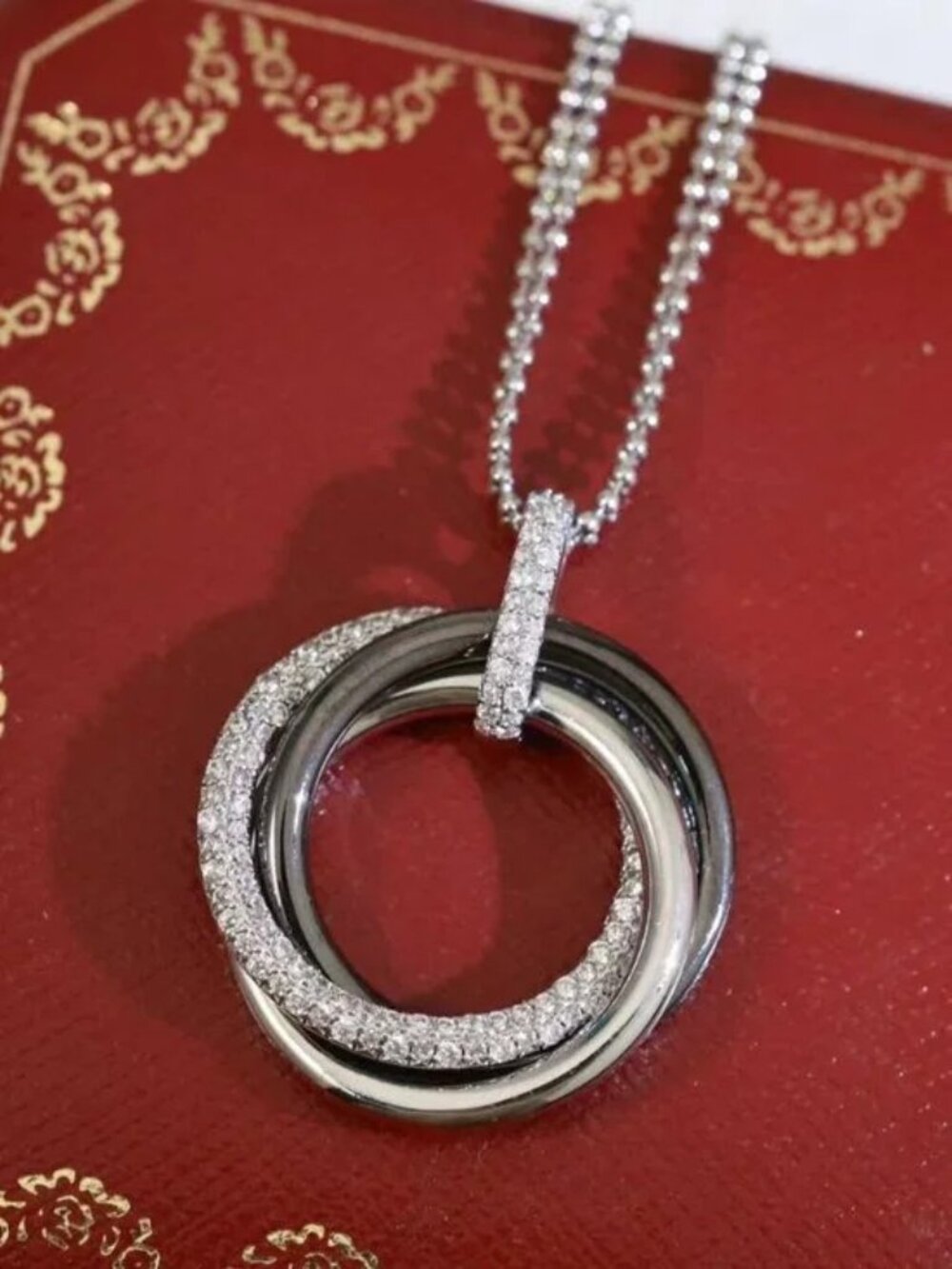 Women's Cartier necklace